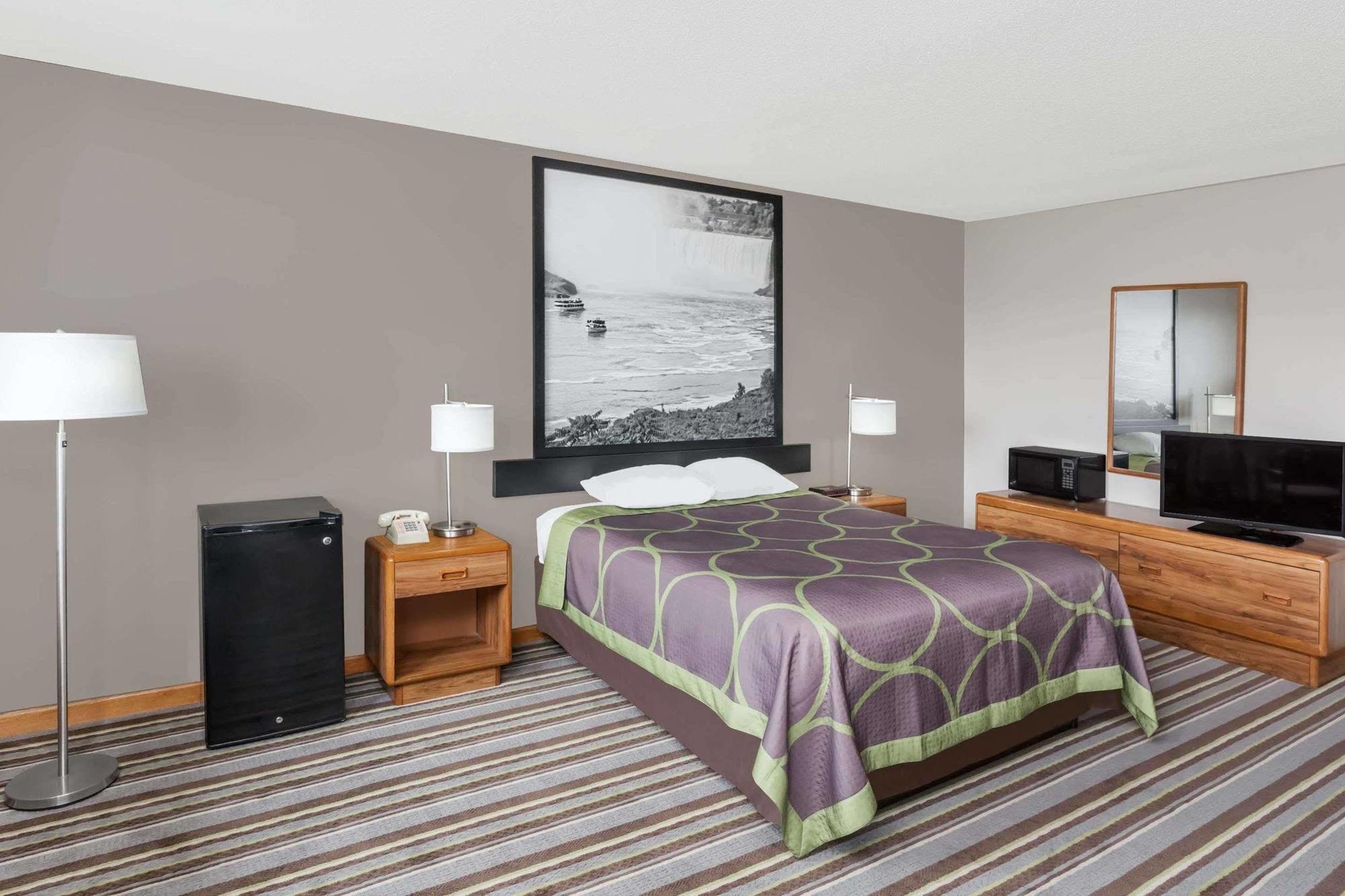 Super 8 By Wyndham Watseka Hotel Екстериор снимка