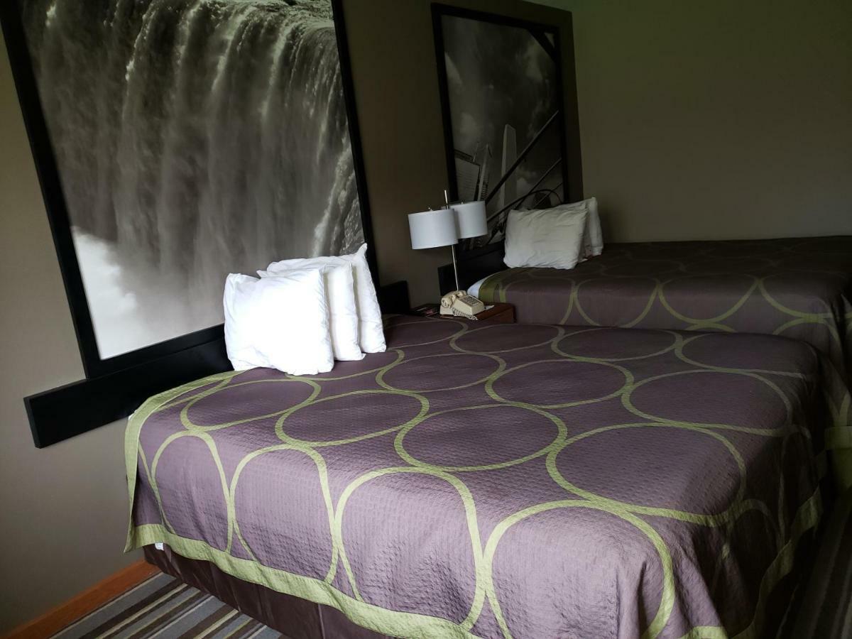 Super 8 By Wyndham Watseka Hotel Екстериор снимка